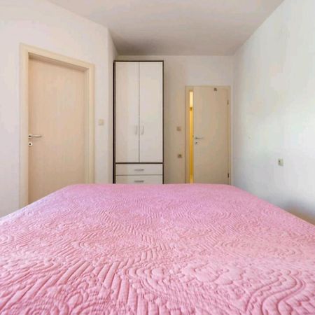 Amazing Apartment In Selca With Wifi Exterior photo