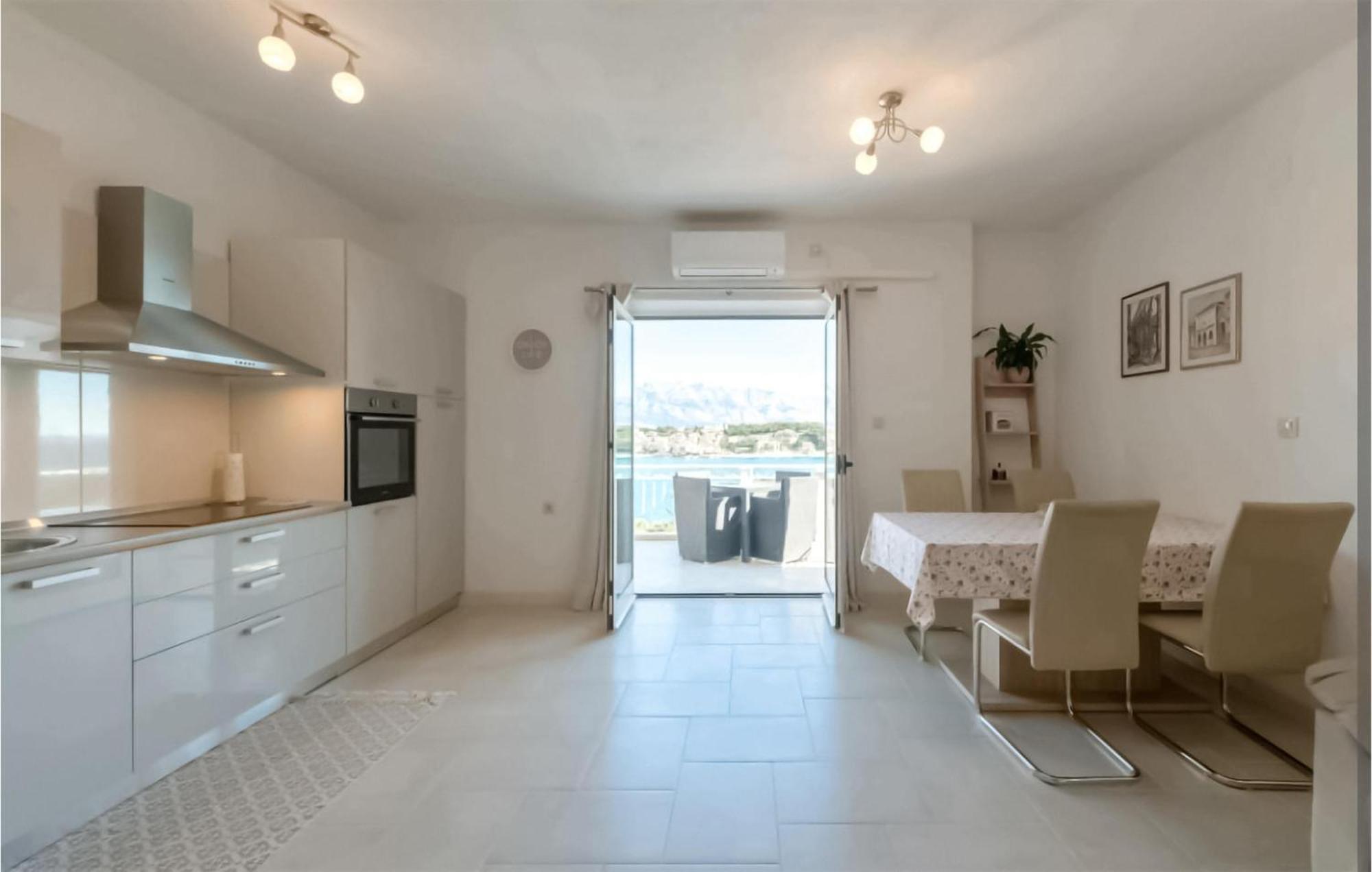 Amazing Apartment In Selca With Wifi Exterior photo
