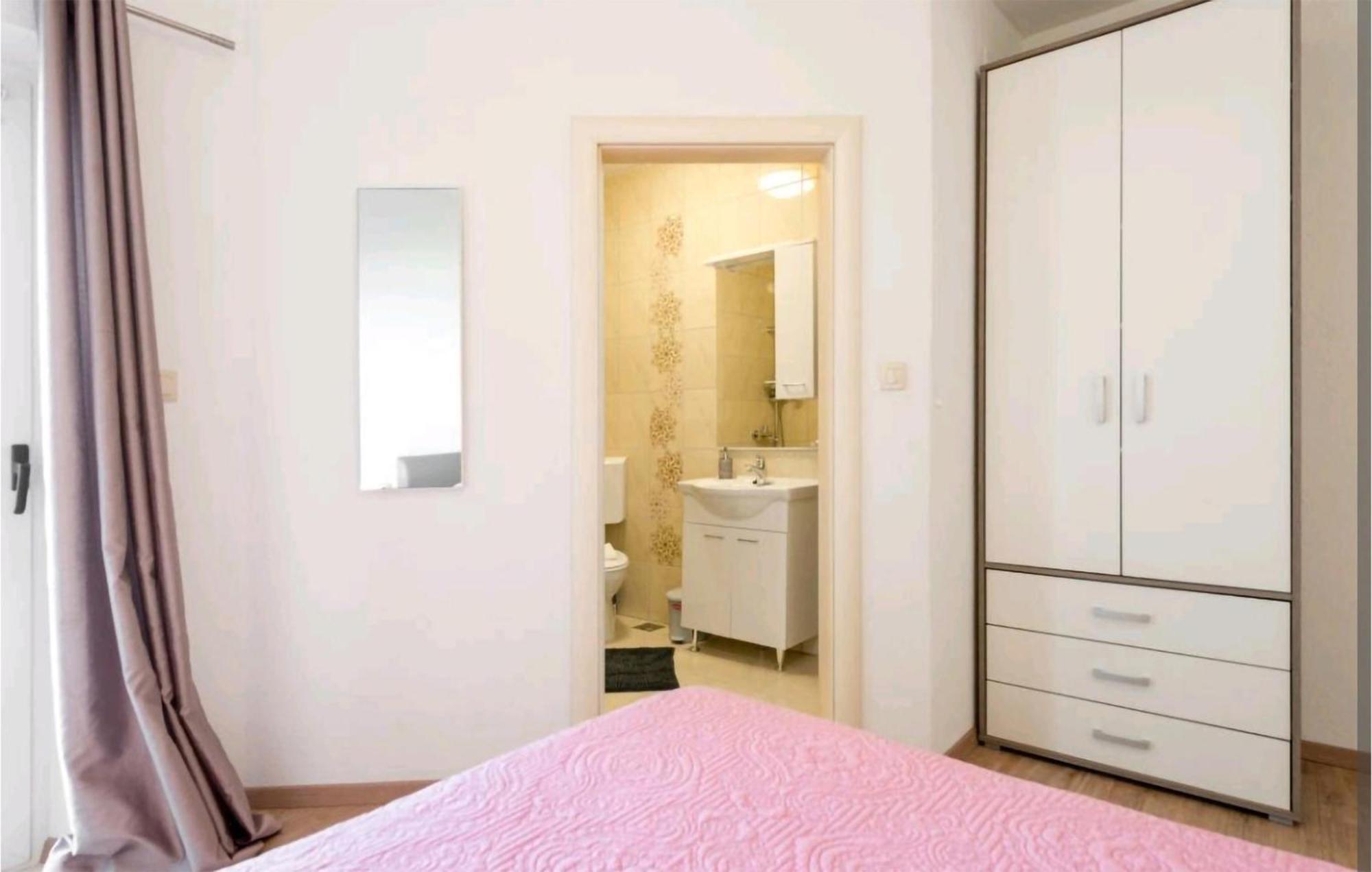 Amazing Apartment In Selca With Wifi Exterior photo