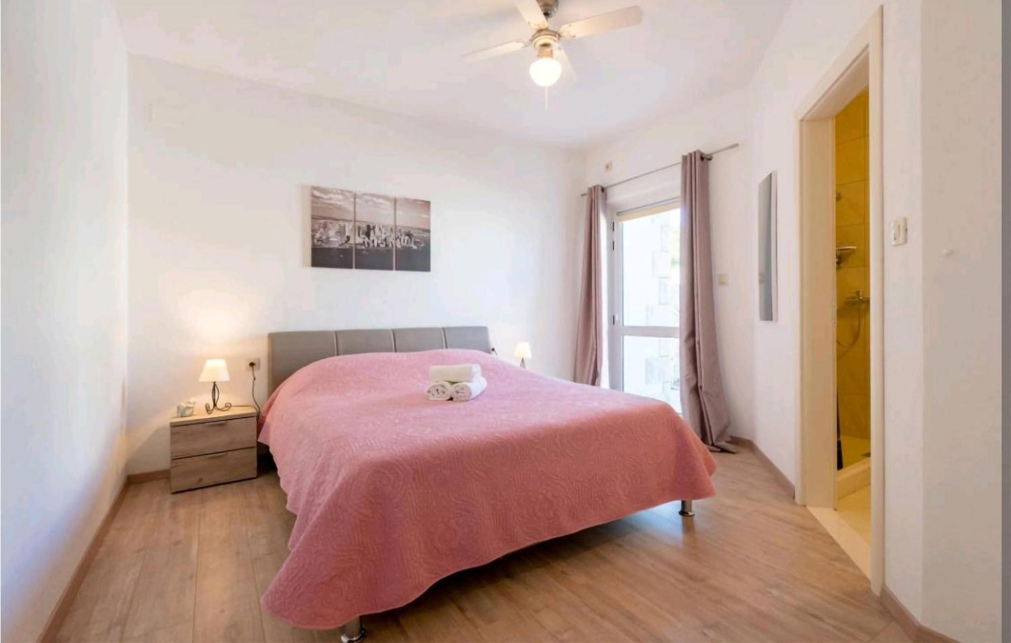 Amazing Apartment In Selca With Wifi Exterior photo