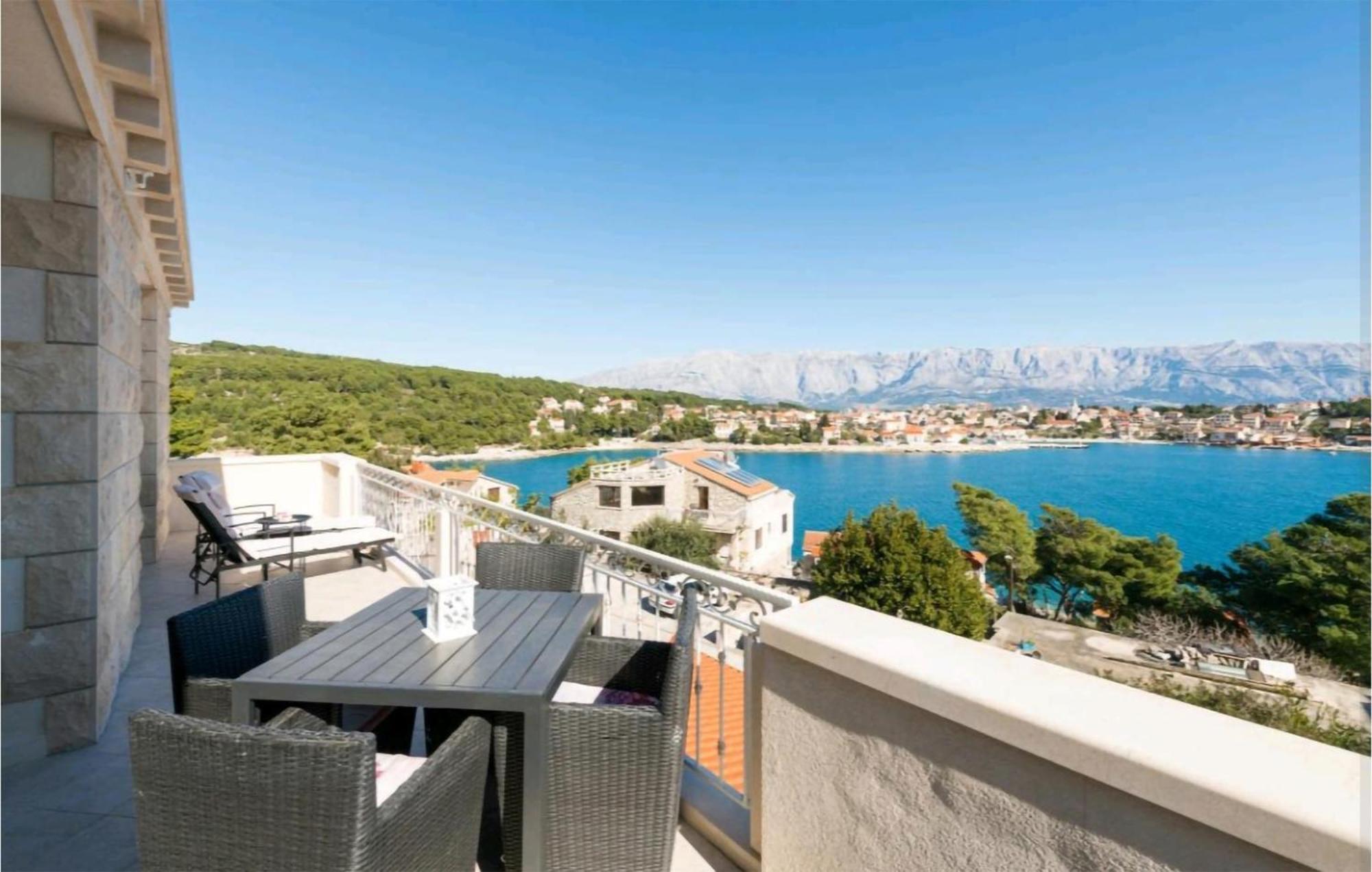 Amazing Apartment In Selca With Wifi Exterior photo