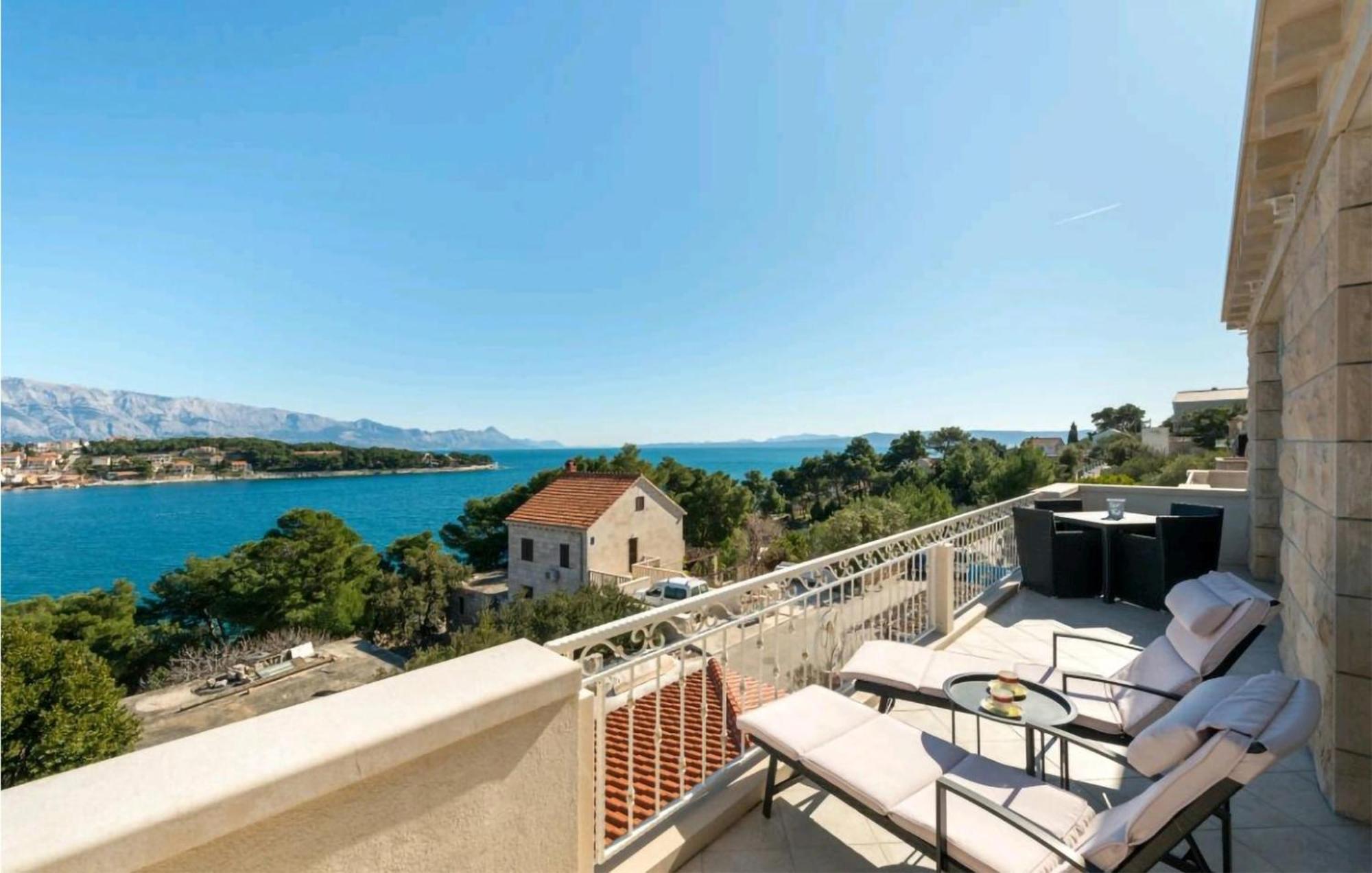 Amazing Apartment In Selca With Wifi Exterior photo